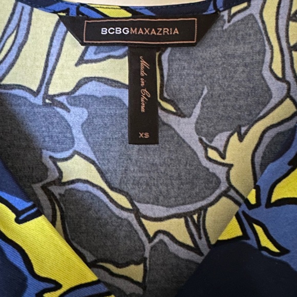 BCBGMAXAZRIA Casual Dress -Sheath: Blue Print Dress size extra small - Picture 5 of 8